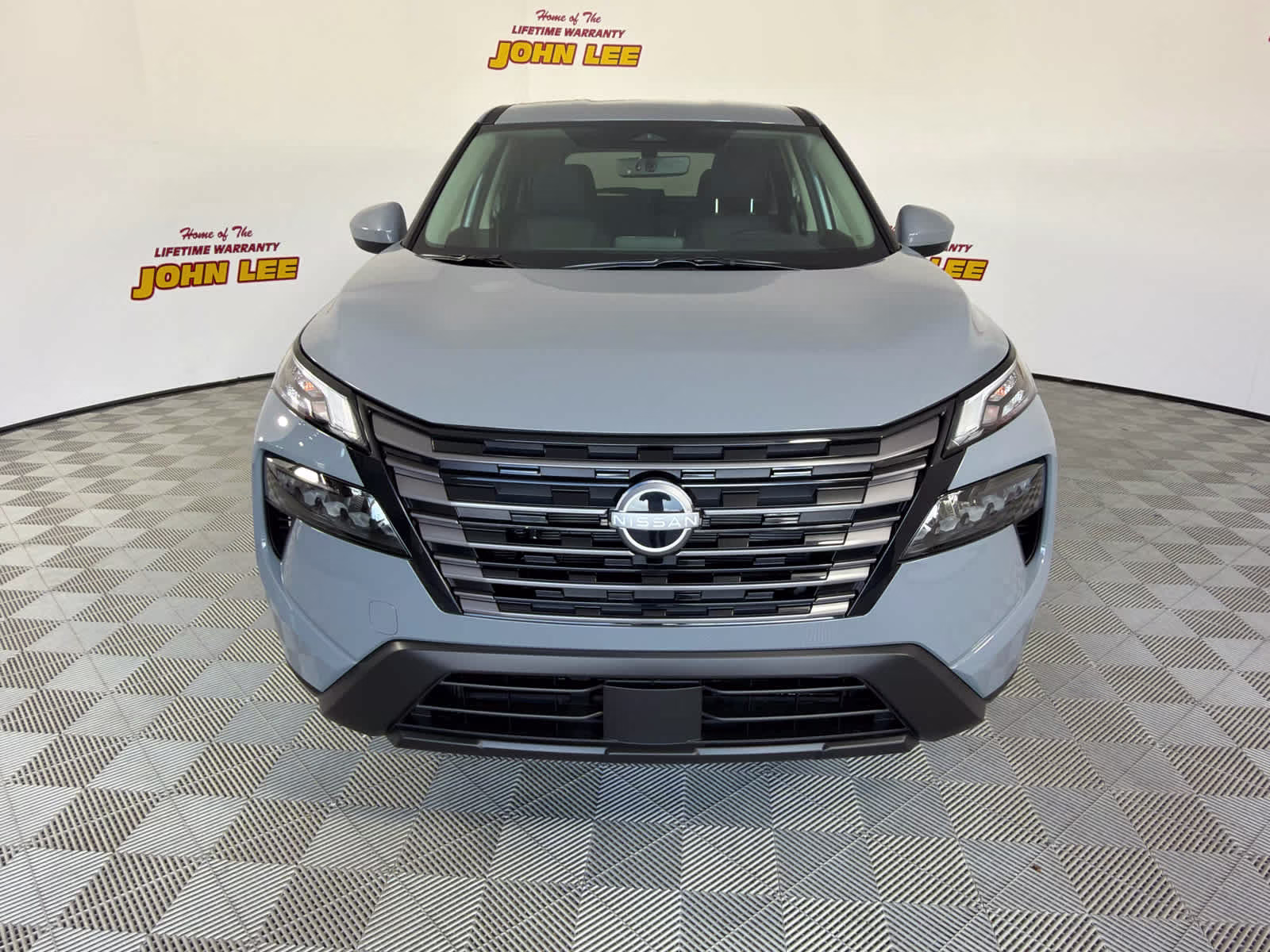 2026 Boulder Gray Pearl Nissan Rogue SV FWD SUV