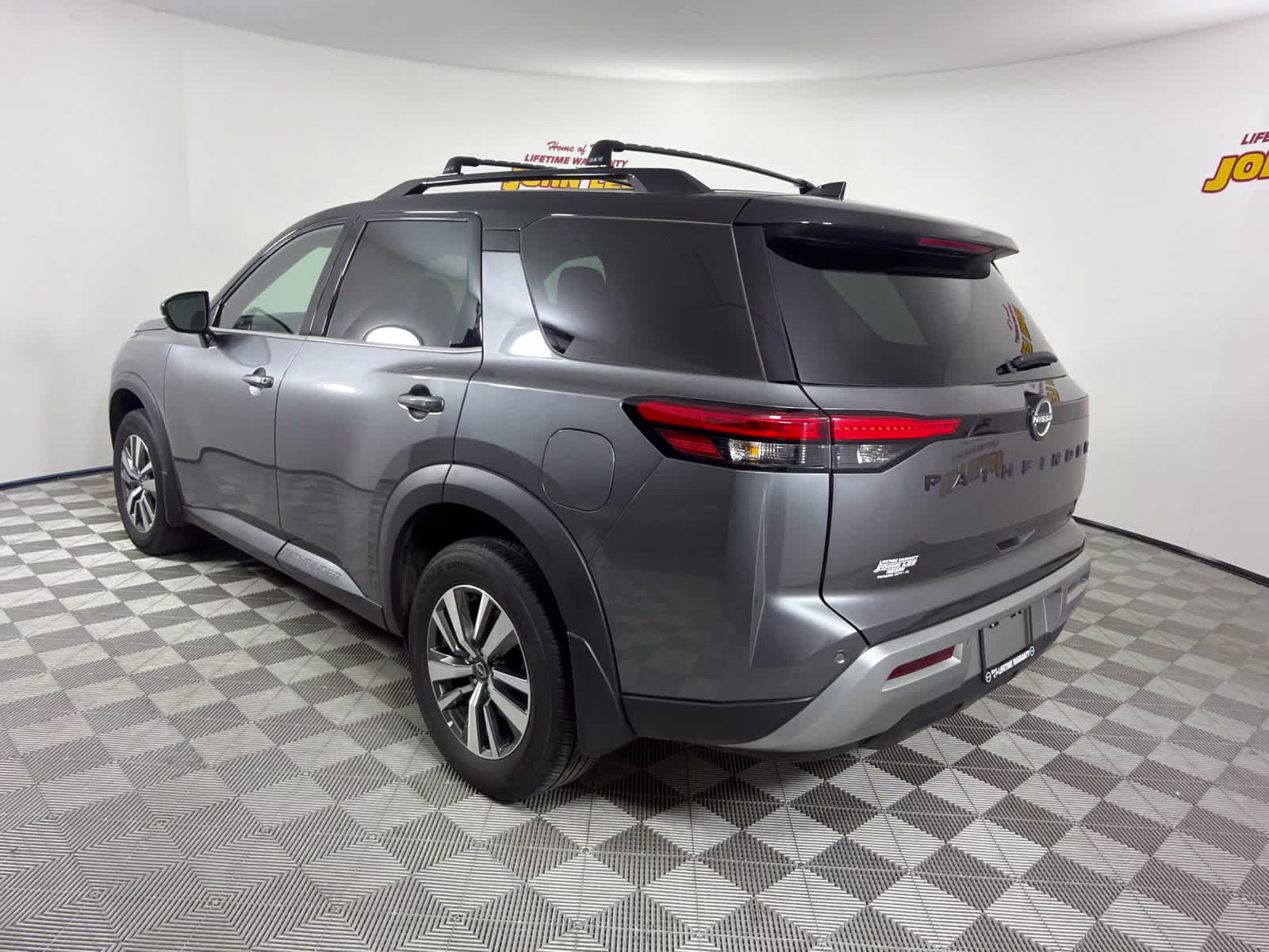 2024 Gun Metallic/Super Black Nissan Pathfinder SL FWD SUV