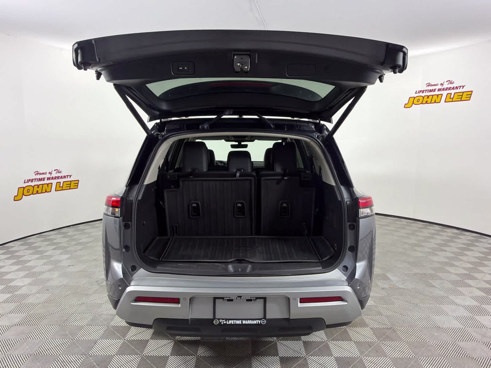 2024 Gun Metallic/Super Black Nissan Pathfinder SL FWD SUV