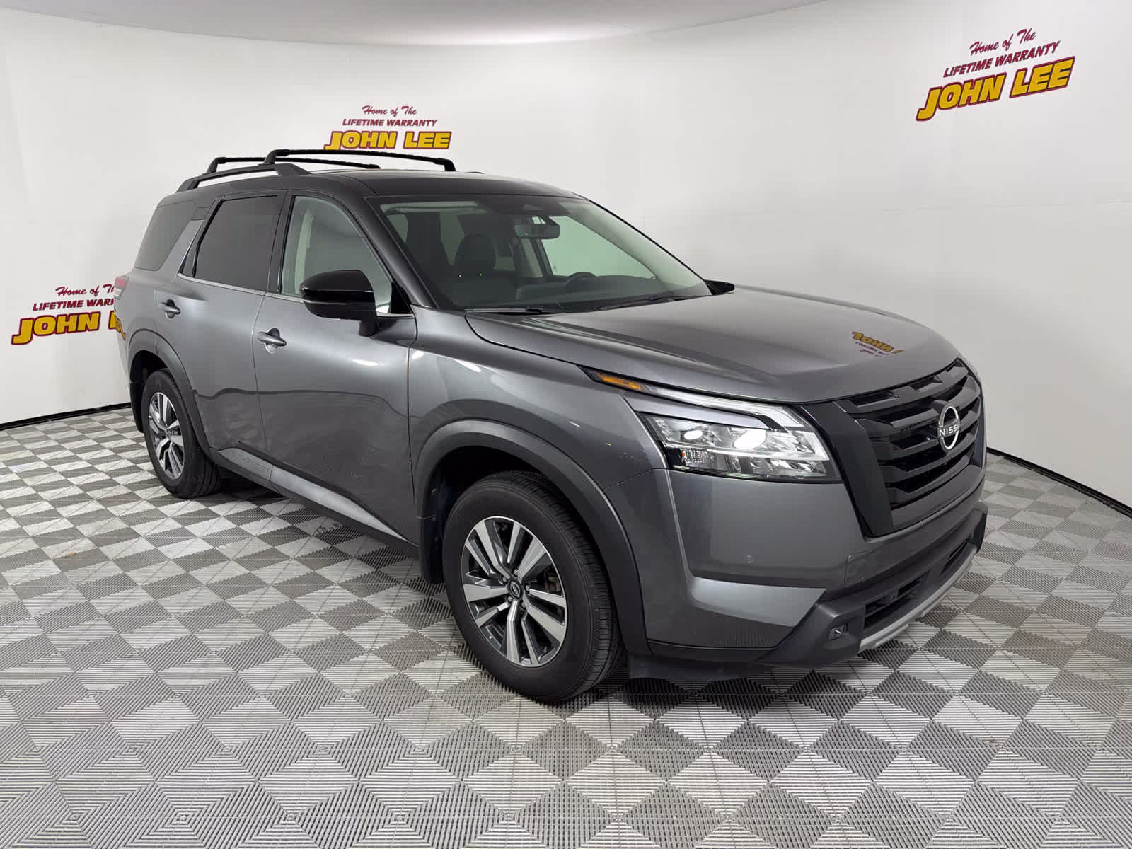 2024 Gun Metallic/Super Black Nissan Pathfinder SL FWD SUV