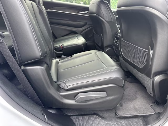 2025 Bright White Clearcoat Jeep Grand Cherokee L Limited 4X4 SUV
