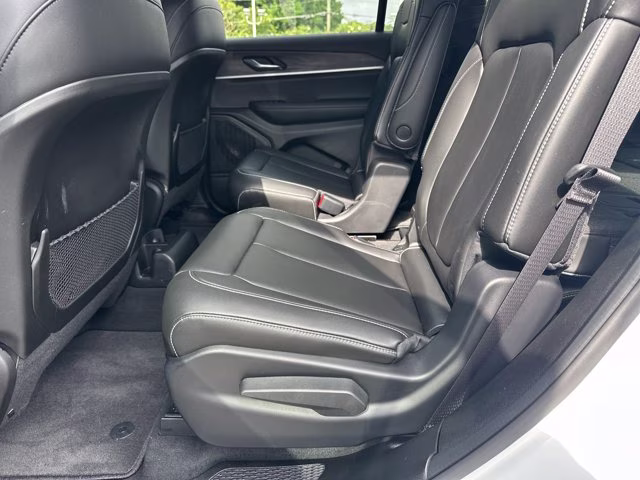 2025 Bright White Clearcoat Jeep Grand Cherokee L Limited 4X4 SUV