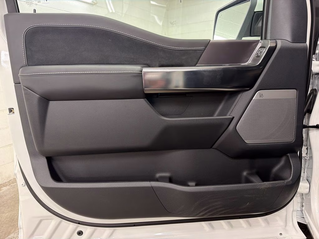 2026 STAR WHITE TRICOAT Ford F-150 Platinum 4X4 Truck