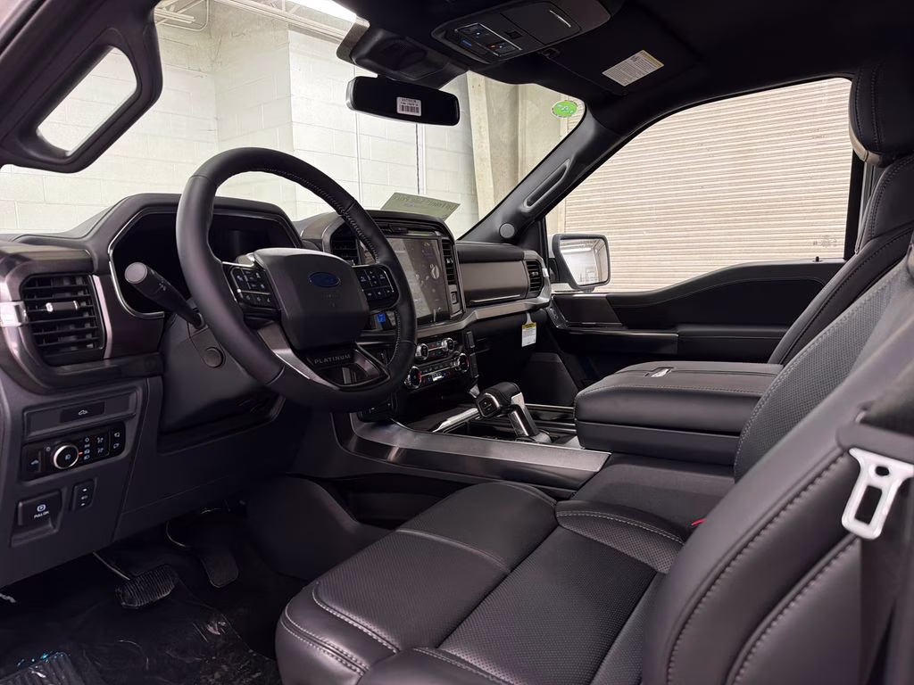 2026 STAR WHITE TRICOAT Ford F-150 Platinum 4X4 Truck