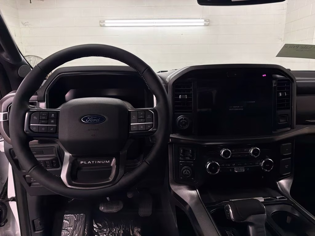 2026 STAR WHITE TRICOAT Ford F-150 Platinum 4X4 Truck