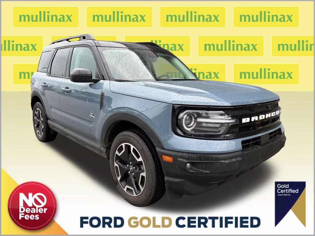 2024 Azure Gray Metallic Tri-Coat Ford Bronco Sport Outer Banks 4X4 SUV