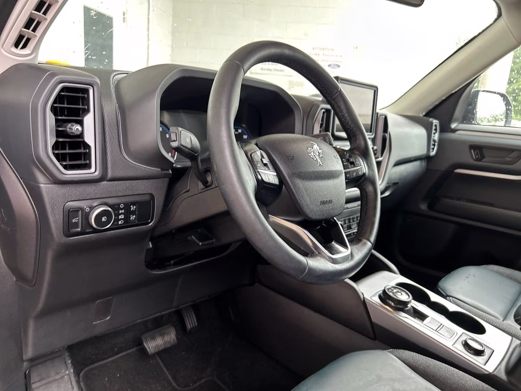 2024 Azure Gray Metallic Tri-Coat Ford Bronco Sport Outer Banks 4X4 SUV