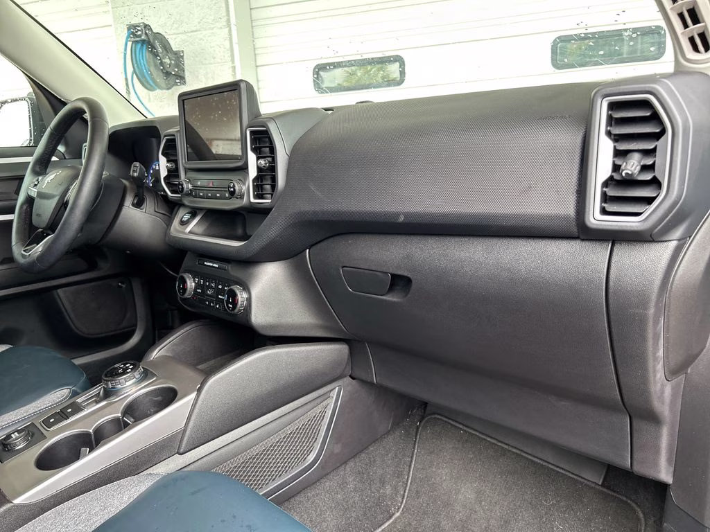 2024 Azure Gray Metallic Tri-Coat Ford Bronco Sport Outer Banks 4X4 SUV