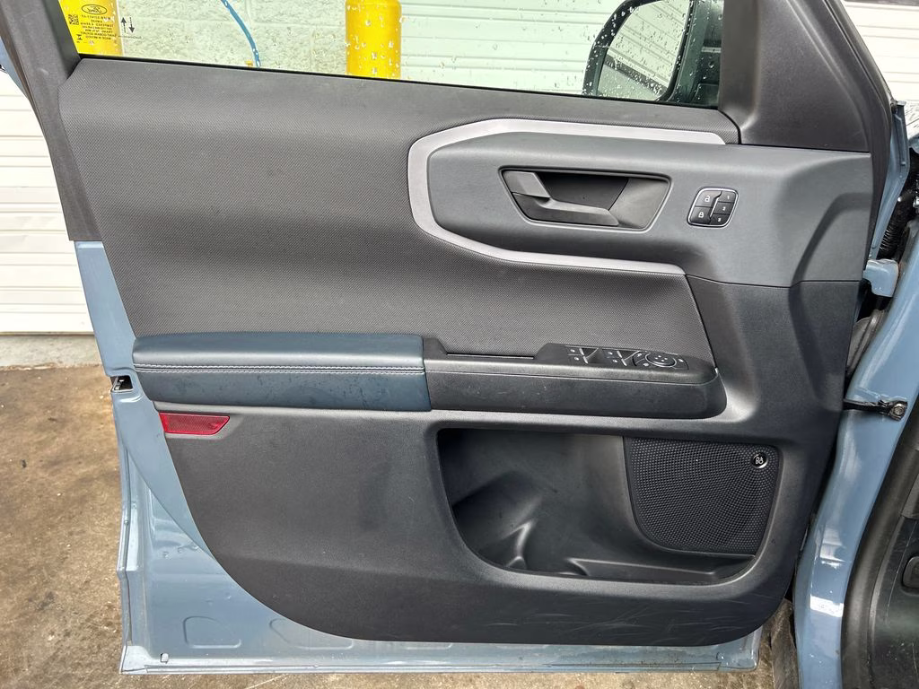 2024 Azure Gray Metallic Tri-Coat Ford Bronco Sport Outer Banks 4X4 SUV