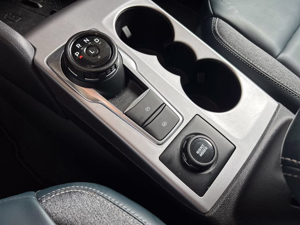 2024 Azure Gray Metallic Tri-Coat Ford Bronco Sport Outer Banks 4X4 SUV