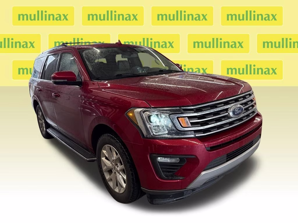 2020 Rapid Red Metallic Tinted Clearcoat Ford Expedition XLT RWD SUV