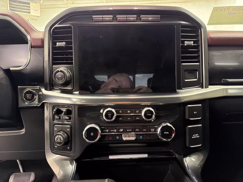 2022 White Metallic Ford F-150 Lariat 4X4 Truck