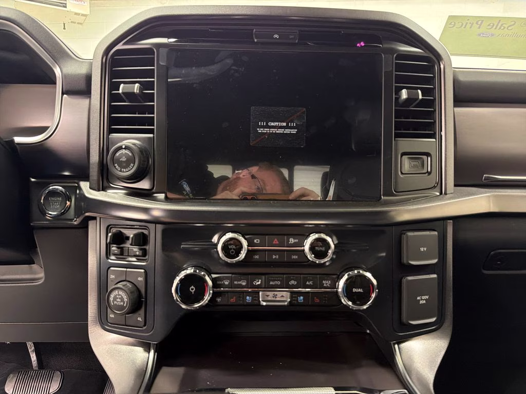 2026 STAR WHITE TRICOAT Ford F-150 Platinum 4X4 Truck