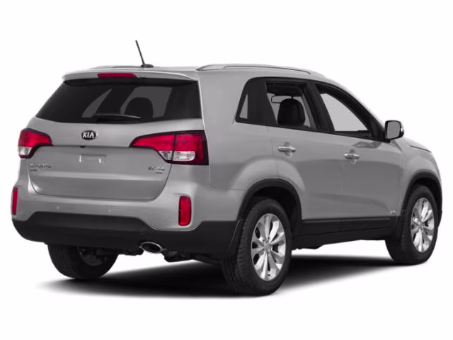 2015 Bright Silver Kia Sorento LX FWD SUV