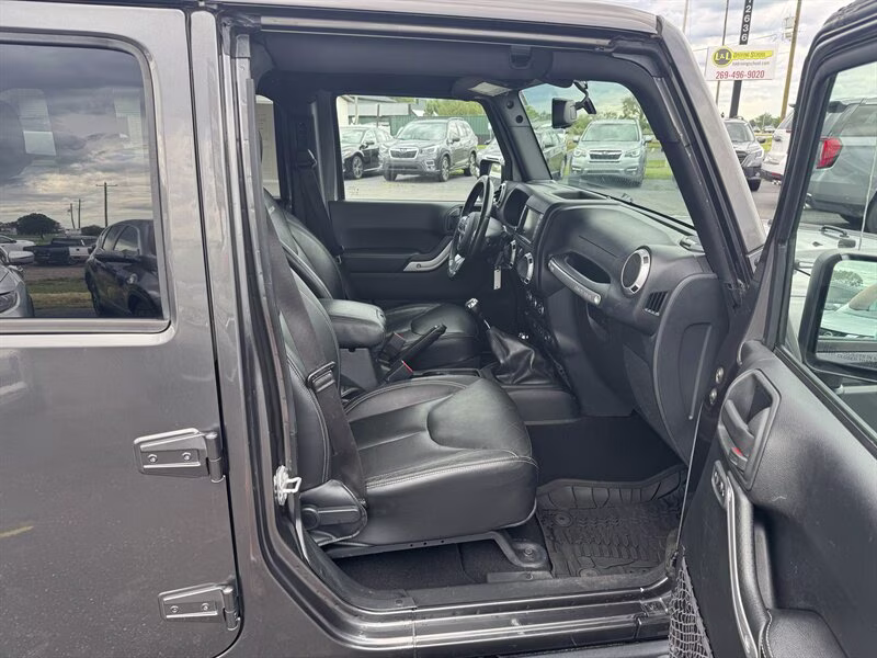 2016 Granite Crystal Metallic Clear Coat Jeep Wrangler Unlimited Rubicon Hard Rock 4X4 SUV