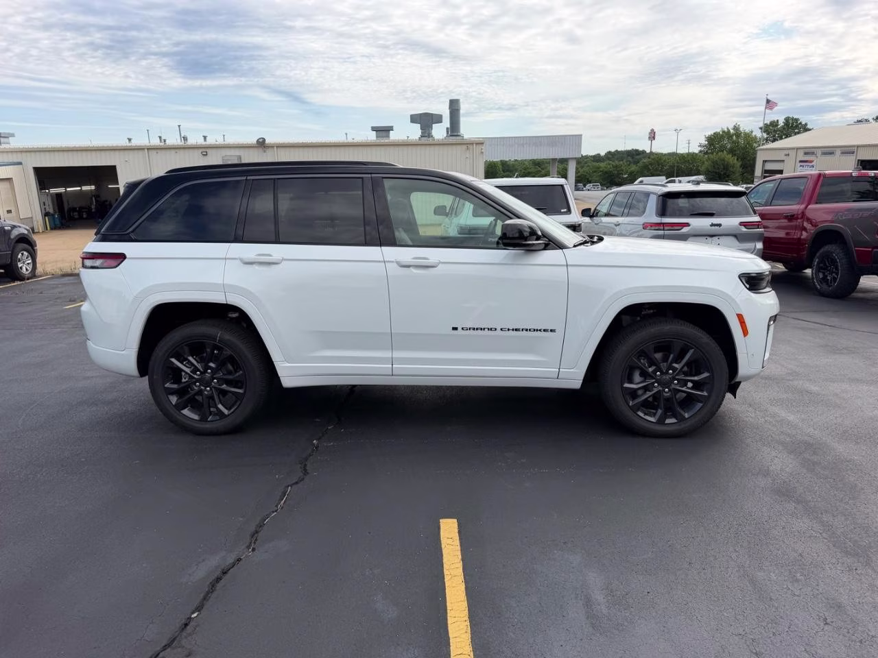 2026 Bright White Clearcoat Jeep Grand Cherokee Limited Reserve 4X4 SUV
