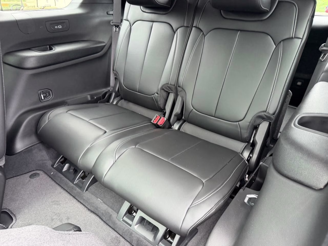 2026 Silver Zynith Jeep Grand Cherokee L Limited 4X4 SUV