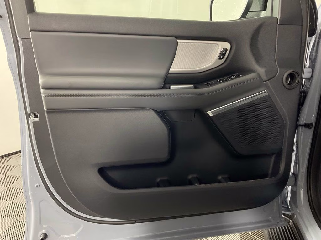 2027 Gray Metallic Ford Expedition Active RWD SUV