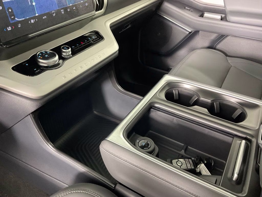 2027 Gray Metallic Ford Expedition Active RWD SUV
