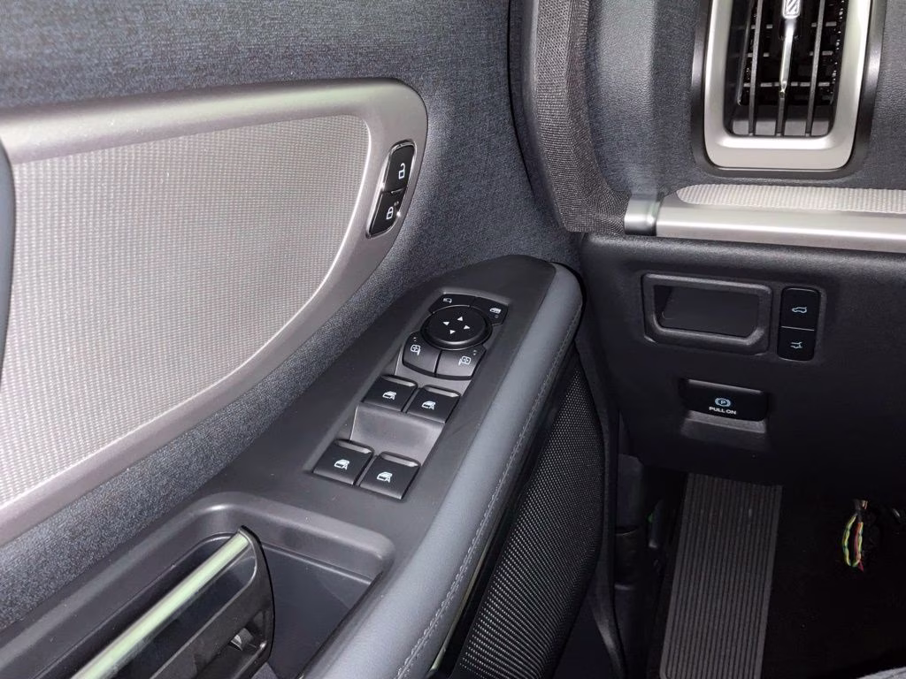 2027 Gray Metallic Ford Expedition Active RWD SUV
