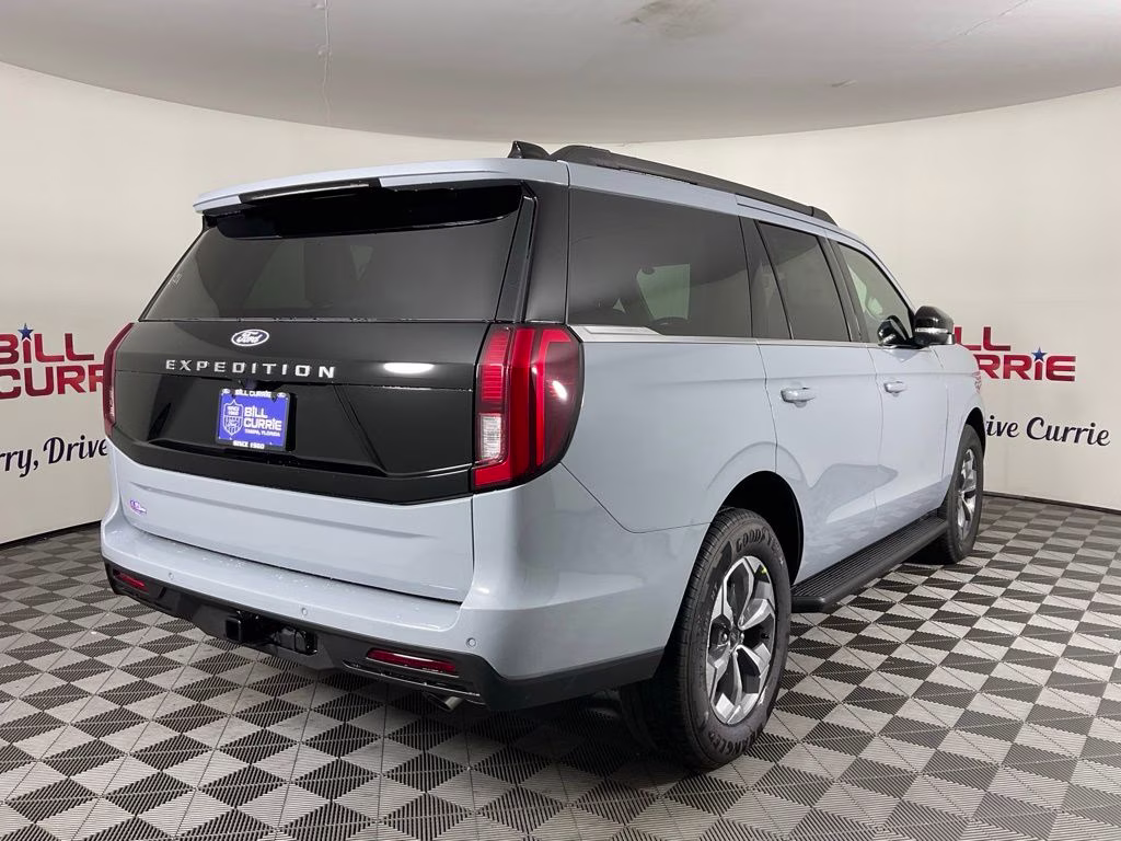 2027 Gray Metallic Ford Expedition Active RWD SUV