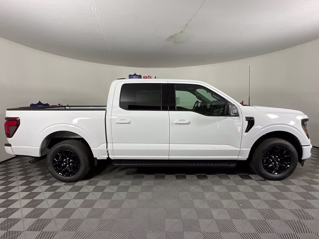 2026 Oxford White Ford F-150 XLT RWD Truck
