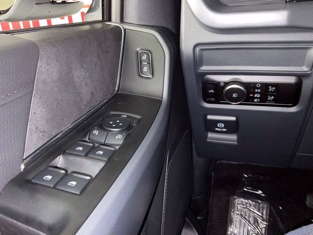 2026 Oxford White Ford F-150 XLT RWD Truck