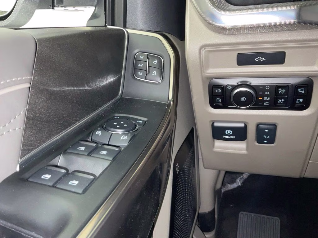 2026 White Metallic Ford F-150 Platinum 4X4 Truck