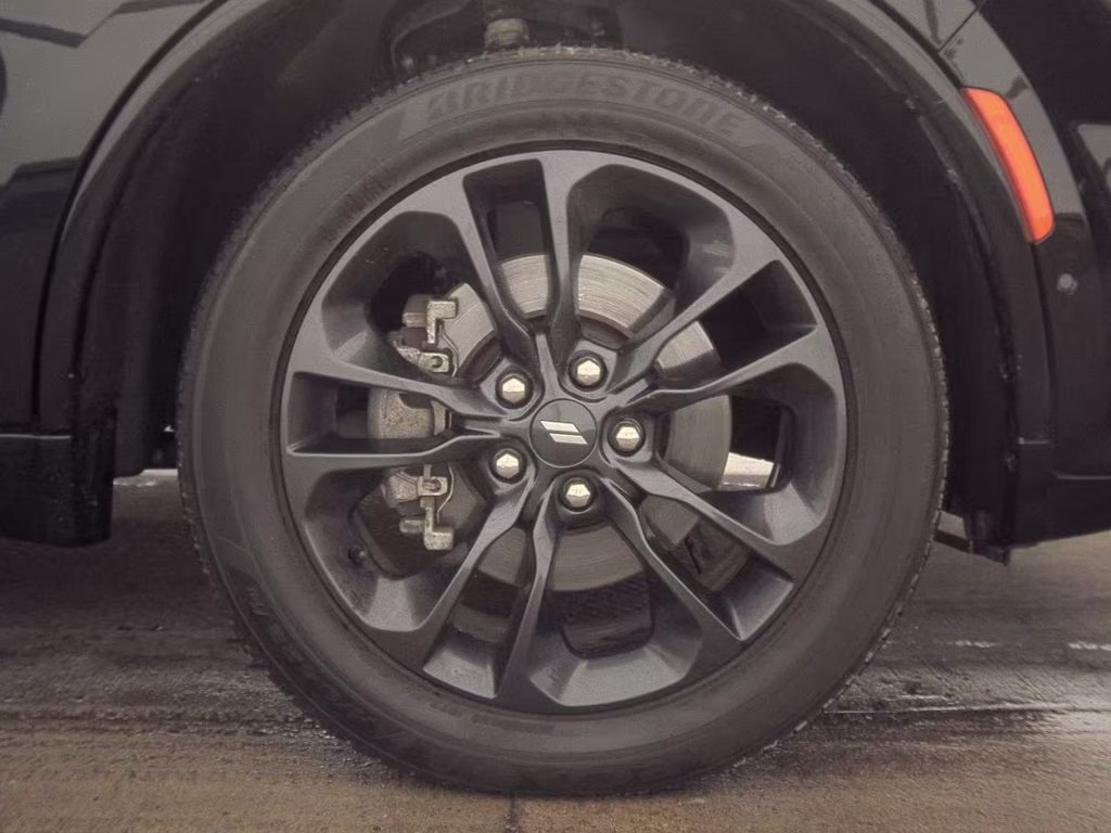 2024 DB Black Crystal Clearcoat Dodge Durango R/T Plus RWD SUV