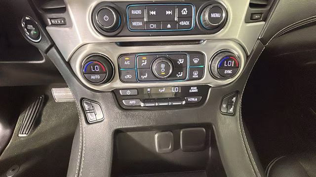 2017 Quicksilver Metallic GMC Yukon SLT 4X4 SUV