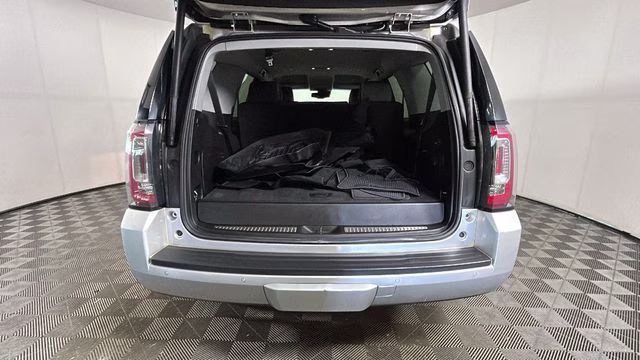2017 Quicksilver Metallic GMC Yukon SLT 4X4 SUV