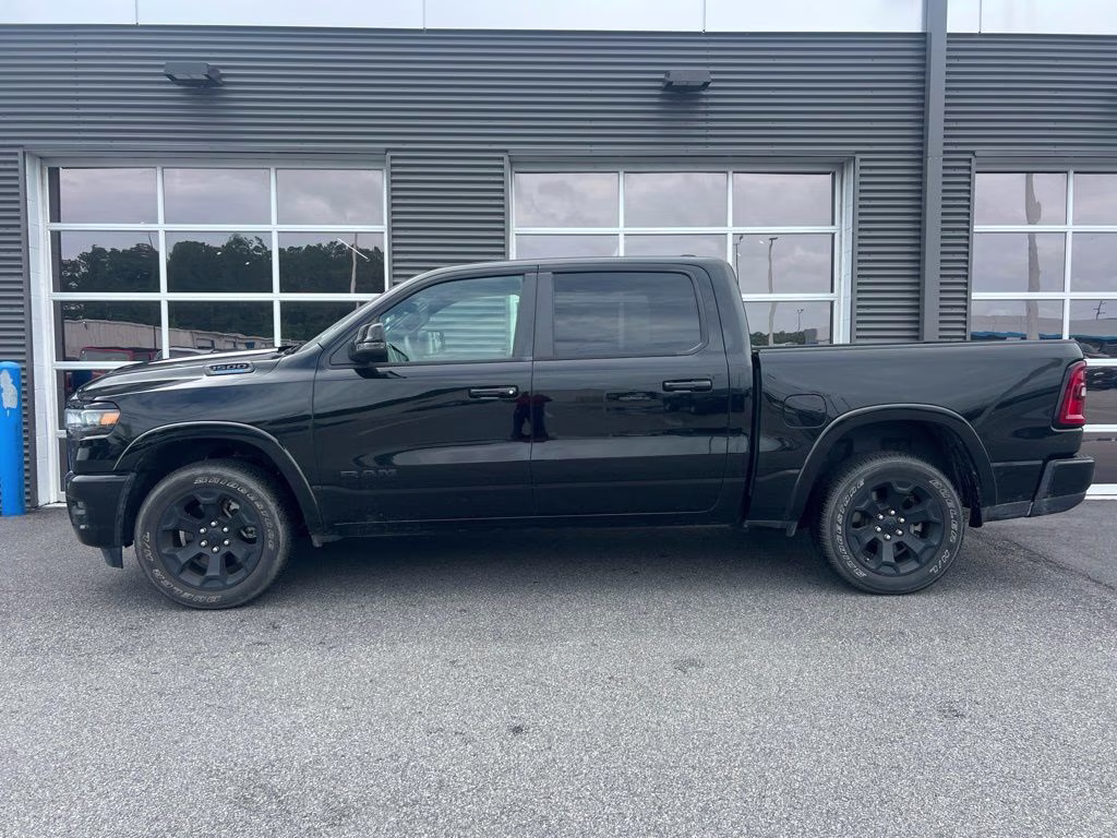 2025 Diamond Black Crystal Pearlcoat Ram 1500 Big Horn/Lone Star 4X4 Truck