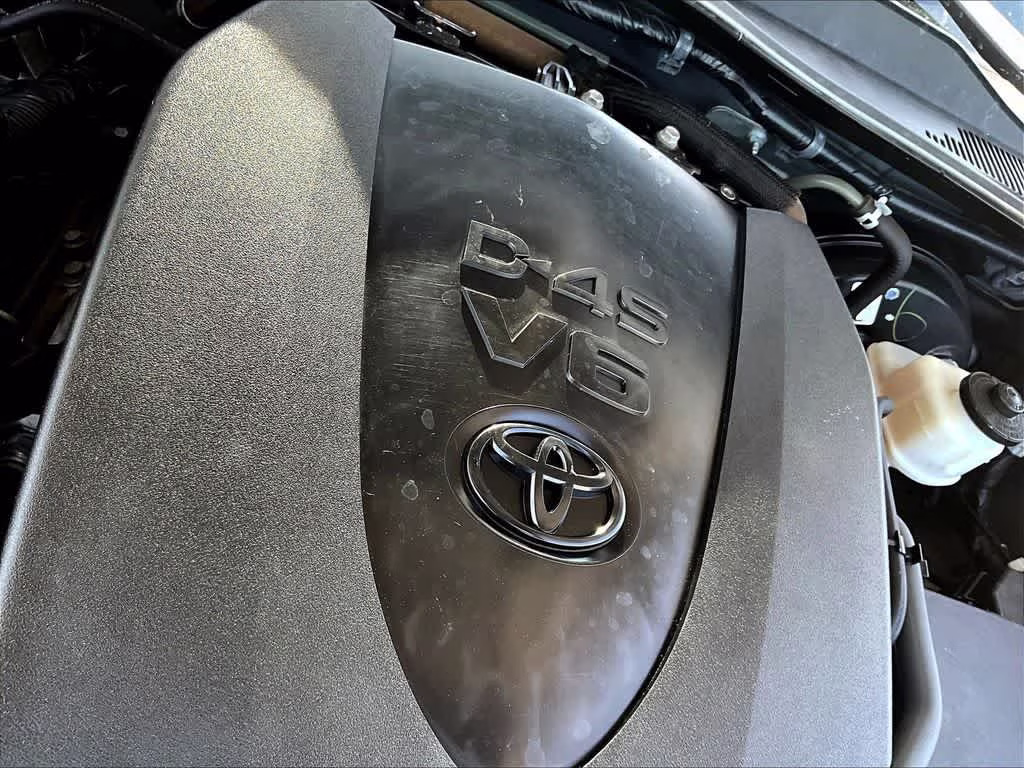 2019 Magnetic Gray Metallic Toyota Tacoma SR5 4X4 Truck