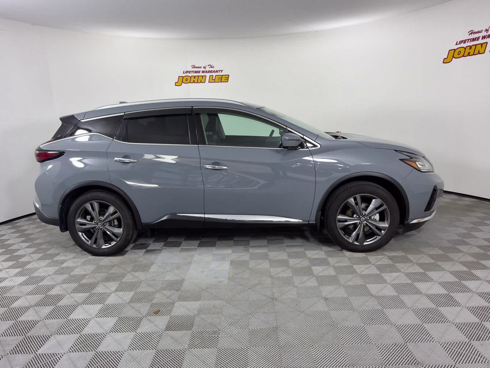 2021 Boulder Gray Pearl Nissan Murano Platinum FWD SUV