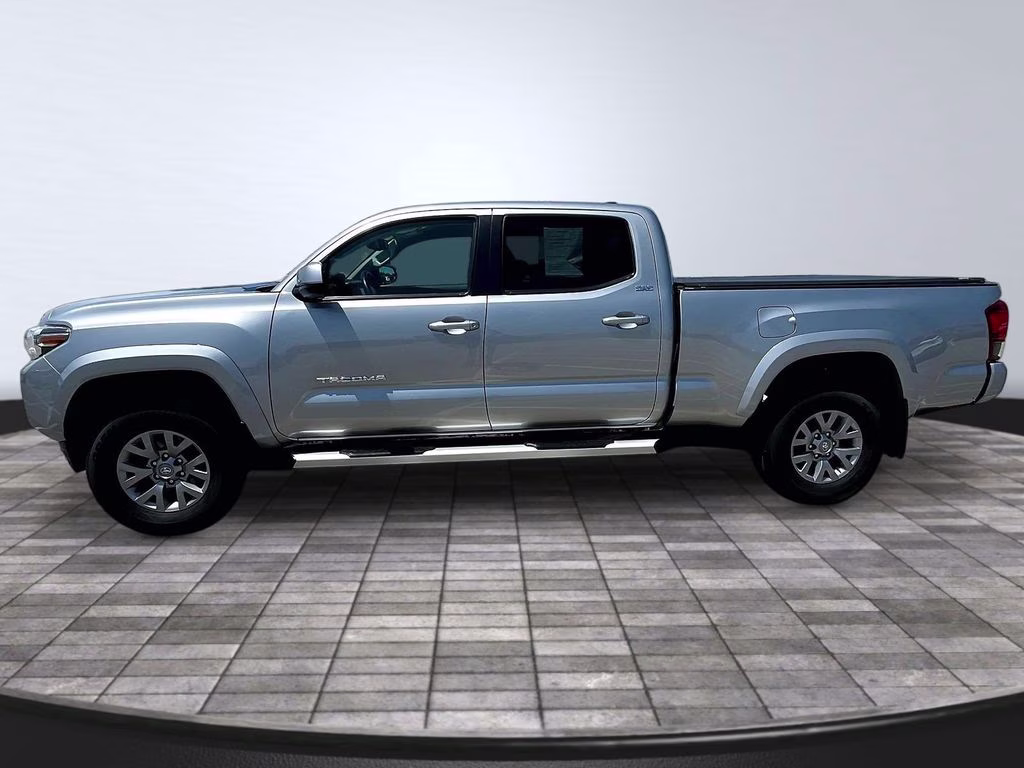 2019 Magnetic Gray Metallic Toyota Tacoma SR5 4X4 Truck