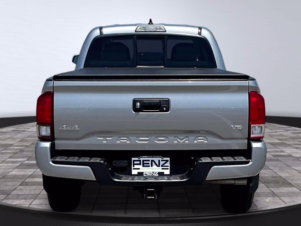 2019 Magnetic Gray Metallic Toyota Tacoma SR5 4X4 Truck