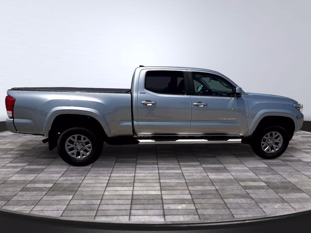 2019 Magnetic Gray Metallic Toyota Tacoma SR5 4X4 Truck