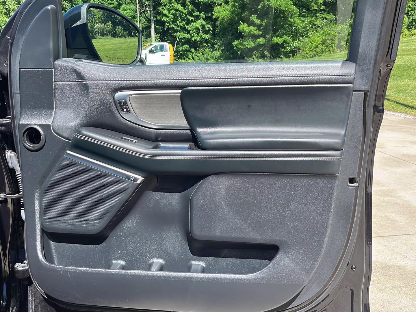 2025 Agate Black Ford Expedition Platinum 4X4 SUV