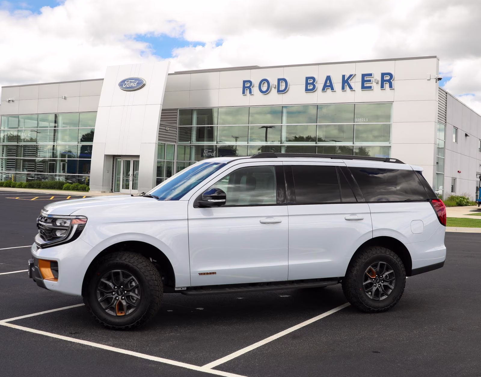 2026 Space Silver Ford Expedition Tremor 4X4 SUV