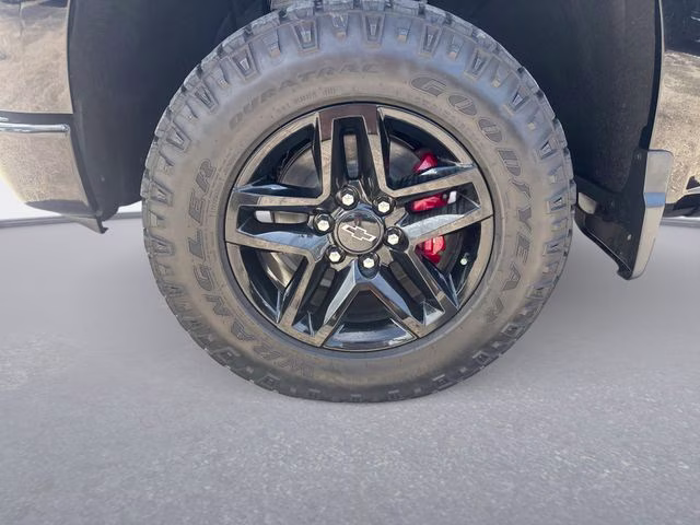2022 Black Chevrolet Silverado 1500 Custom Trail Boss 4X4 Truck