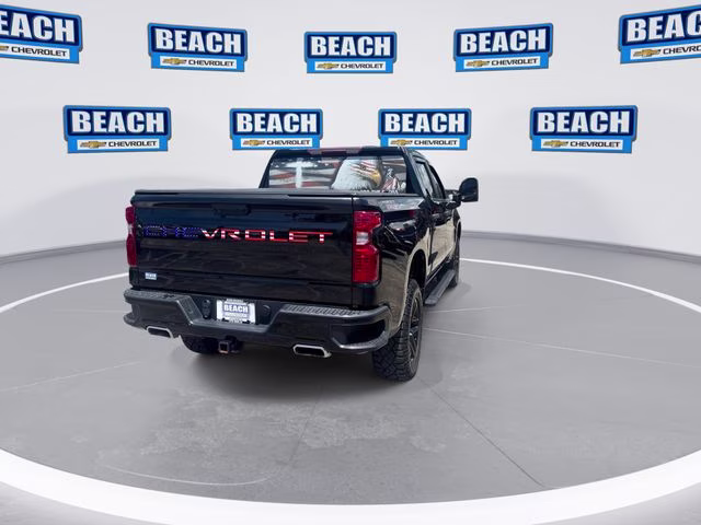 2022 Black Chevrolet Silverado 1500 Custom Trail Boss 4X4 Truck