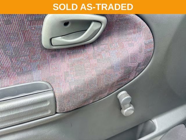 1999 White Chevrolet Tracker Base RWD SUV