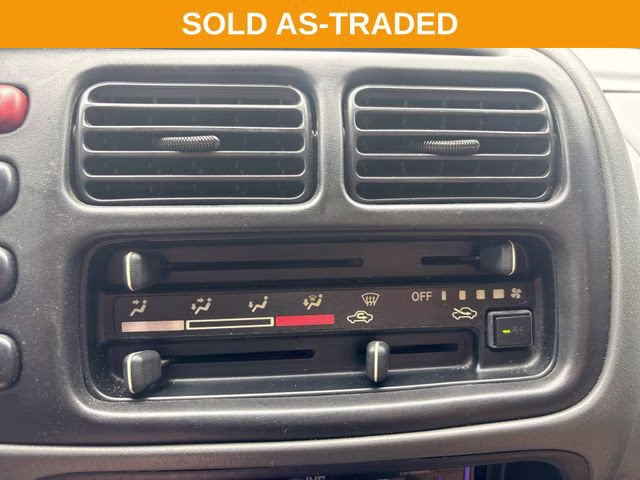 1999 White Chevrolet Tracker Base RWD SUV