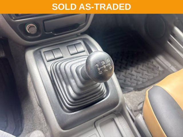 1999 White Chevrolet Tracker Base RWD SUV
