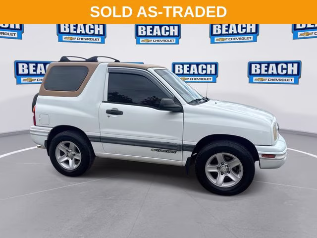 1999 White Chevrolet Tracker Base RWD SUV