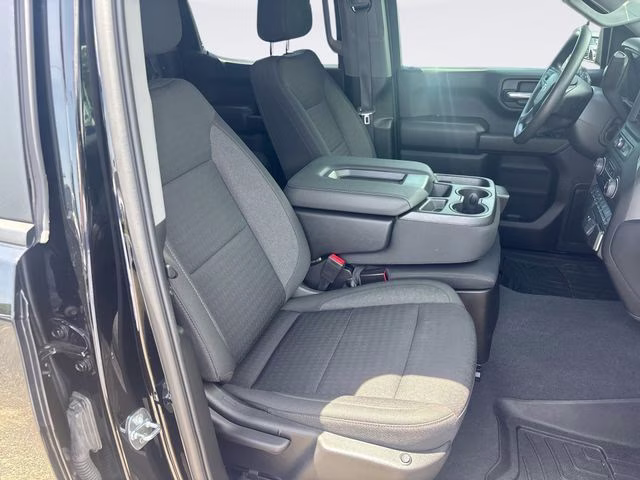 2022 Black Chevrolet Silverado 1500 Custom Trail Boss 4X4 Truck