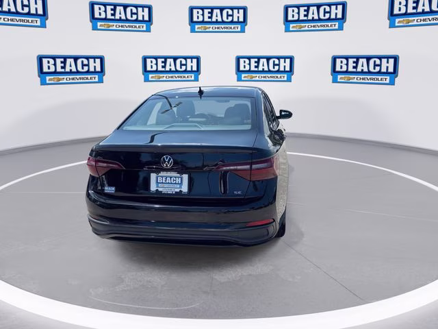 2024 Black Volkswagen Jetta 1.5T SE FWD Sedan