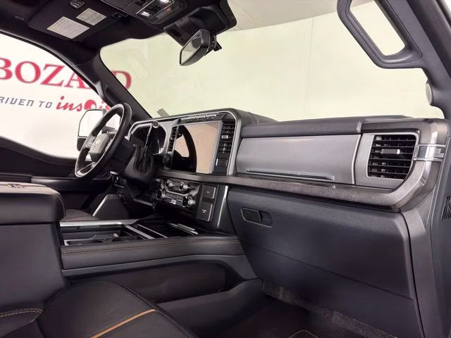 2024 White Metallic Ford Super Duty F-450 DRW Platinum DRW 4X4 Truck