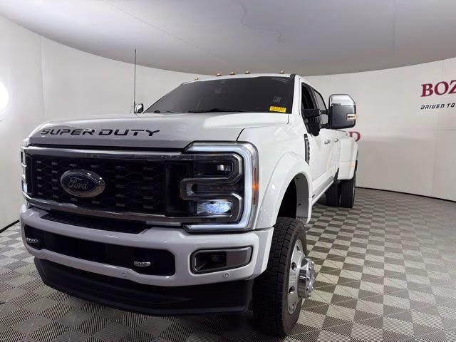 2024 White Metallic Ford Super Duty F-450 DRW Platinum DRW 4X4 Truck