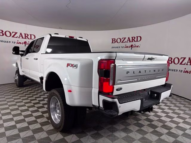 2024 White Metallic Ford Super Duty F-450 DRW Platinum DRW 4X4 Truck